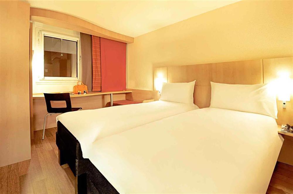 Ibis Maine Montparnasse Hotell Paris Rum bild